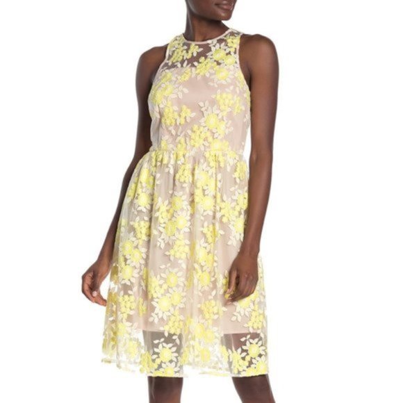Trina Turk Dresses & Skirts - trina Trina Turk Arroyo Floral Embroidered Dress